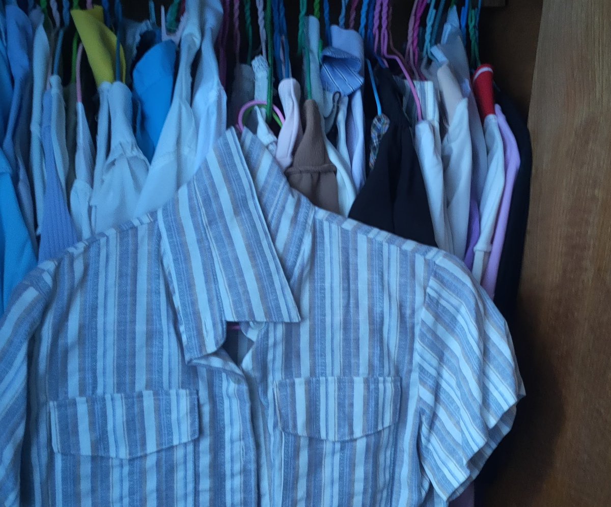 Deardear_a_'s tweet photo. ส่งต่อเสื้อผ้าค้าบบ ราคาน่ารักๆ หลักสิบ ค่าส่งเหมาๆ 40 บาทค้าบบ #ส่งต่อเสื้อผ้า #ส่งต่อเสื้อผ้าราคาถูก #ส่งต่อ #โล๊ะตู้ https://t.co/F7zchXGPkX