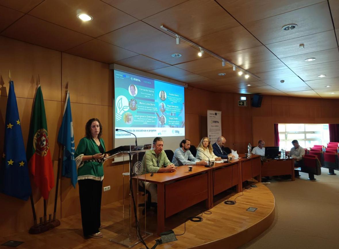 CTAndaluciaENG's tweet photo. ⚡ Our #EUproject @AgerarPlus  shared its latest results during the clustering session held as part of the @inerh2eu 
 launch event in Faro, Portugal. 

👥 Diego Tejada from INTA presented the project’s progress in key areas such as:
🔋 Energy storage solutions
⚙️ Smart energy management
🔗 Virtual interconnection of laboratories
🏘️ Technologies for small and medium-sized prosumers

🎯The session provided a valuable opportunity to exchange knowledge, identify synergies and explore new collaboration opportunities around renewable energy, smart grids and sustainable mobility.

👀 Discover more about our participation and the results presented👉https://t.co/ZkaJS6zIrC

#RenewableEnergy #EnergyStorage #SmartGrids #EnergyTransition #SustainableMobility
