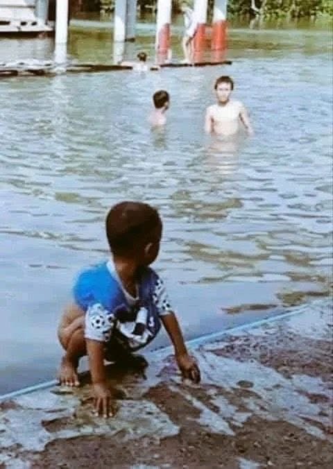 Itz_Jackson_'s tweet photo. We give  thanks and praises to JAH.
it’s another day to take risks and we pray Nikita will not catch us Amen 🙏 https://t.co/fbxBiRLedF