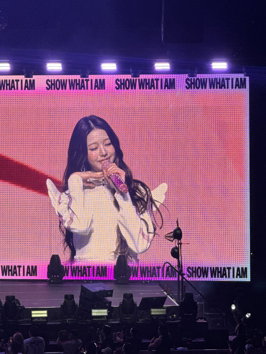 sinbsneeze's tweet photo. thank you, DJ WONYOUNG #SHOW_WHAT_I_AM #IVE #austin https://t.co/8IO7ervmBl