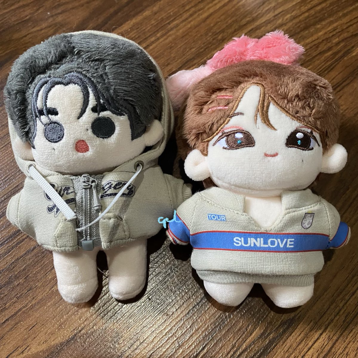 suwonzcart's tweet photo. ꒰  wts  lfb  ph  ꒱  
  
౨ৎ︎ 1st set - sunghoon mug set (never been used) ₱300
౨ৎ︎ 2nd set - 10cm sunsun dolls snowhoon and melonoo (never been washed) ₱1.2k with clothes
౨ৎ︎ 3rd set - sunsun photocards (all good condition) 1k set 

★ prio payo
☆ dm/reply mine to claim https://t.co/30NQFB9cT2