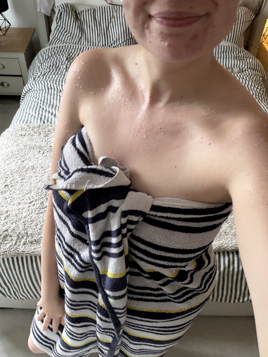 AmyElleStrange's tweet photo. Regular mom, nothing fake. Hot or gross? https://t.co/PWTXwNwkdX