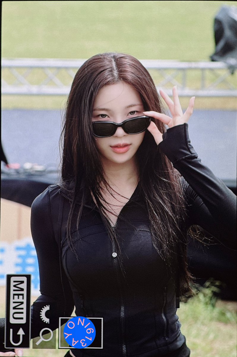 ayoni613's tweet photo. 260730 IBF리허설 프리뷰

😎

#아연 #ayeon
#젠블루 #GENBLUE #幻藍小熊 
#BADASS #MIRROR 
@GENBLUE_ten https://t.co/8kTadyI0Bb