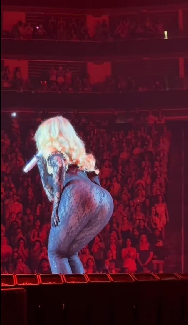 babygrace67's tweet photo. Uhhh staring respectfully 

Last brina post sorry guys https://t.co/XXfWim9MtZ
