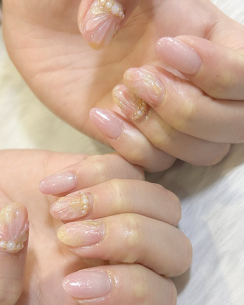 Qunt_nail's tweet photo. #ネイル #ネイルデザイン
オフィスでも大丈夫なピンクカラーのマーメイドデザイン🧜‍♀️ https://t.co/FkiWIviVij