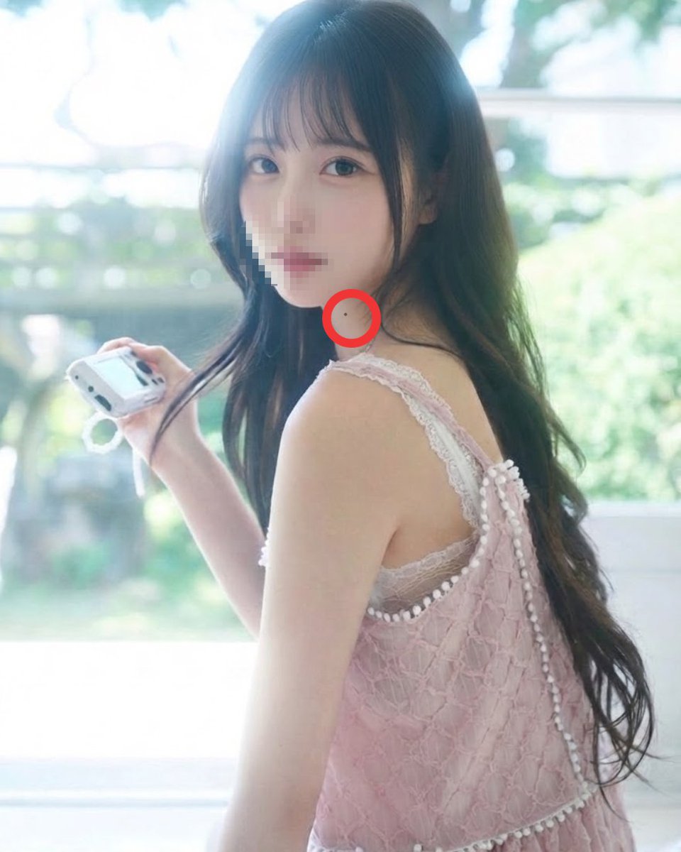 ssweetvalentine's tweet photo. 【悲報】人気ラウンジ嬢の裏の顔が怖すぎる  

斎藤凜花 (19)

 表の顔 
・綺麗好き・客から大人気 
・Aランク大生
・某番組出演の人気インフルエンサー
・肉付きがいい、G🐄

 裏の顔はリプから↓↓↓ https://t.co/A5I8TqRk0A