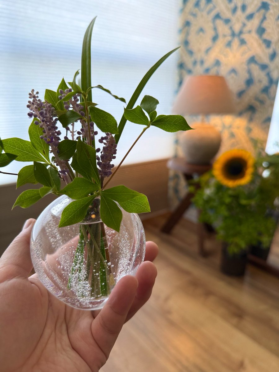 kamitsure_head's tweet photo. お花を生け替えました💐
少しでも心穏やかに過ごせますように… https://t.co/B2kIyjVcnu