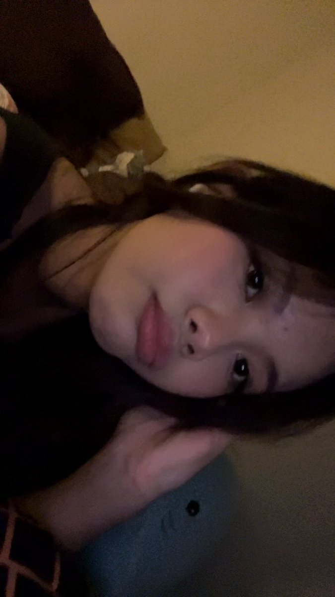 xeusouxee's tweet photo. mukanya 🤓 https://t.co/xYQOeKSxNO