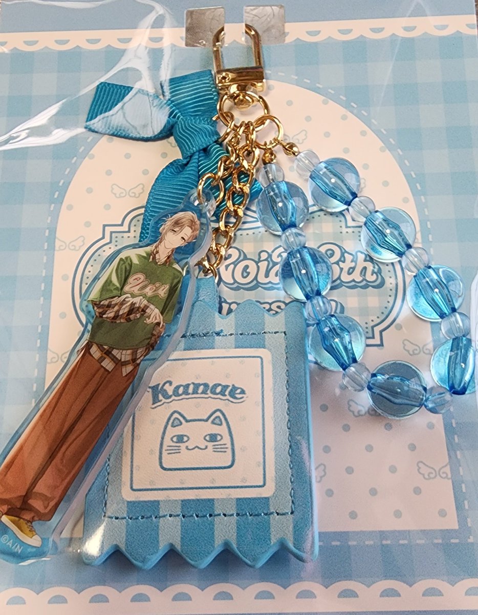 ruru_ichigo's tweet photo. どこに付ける？イヤ、開けれない（笑）

#叶 
#葛葉 
#にじさんじ https://t.co/1CqFJWnZSr