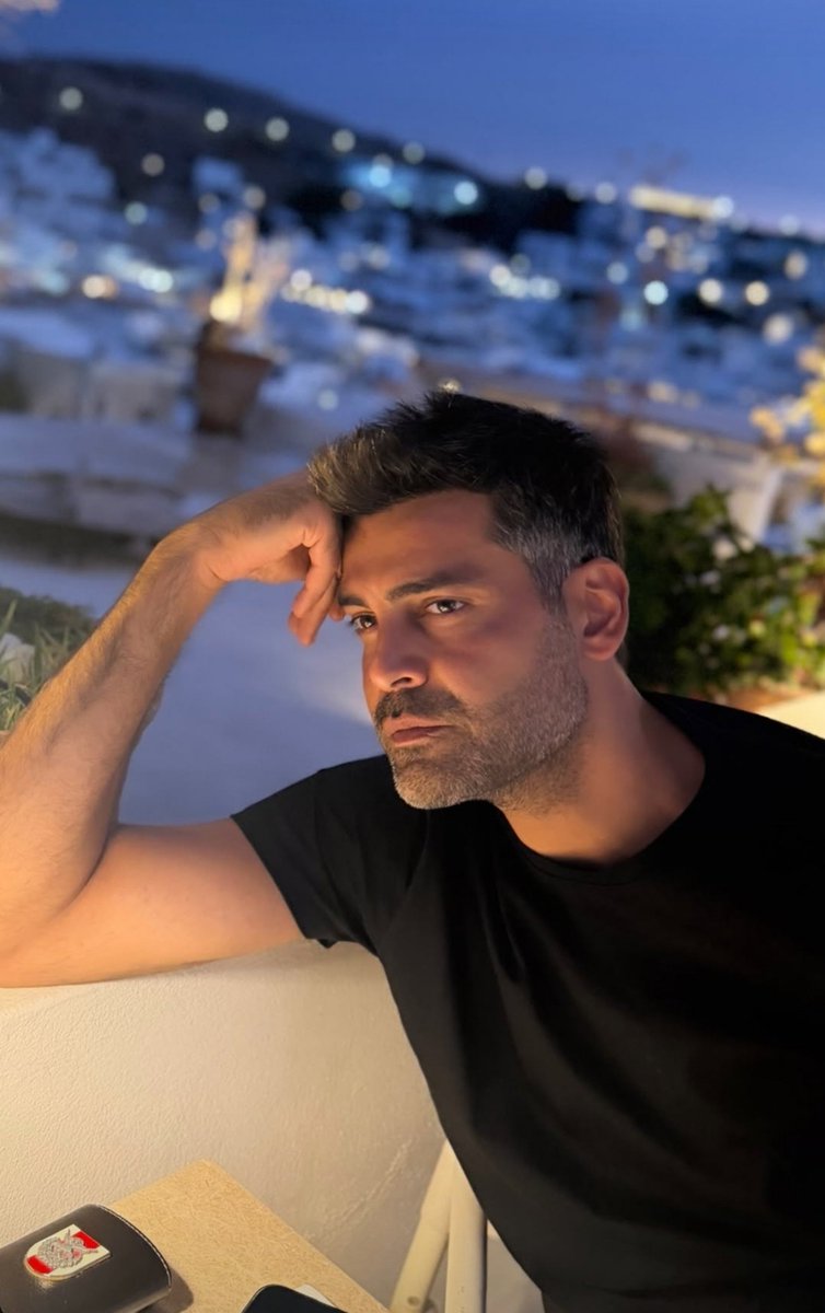 nergisalanmelek's tweet photo. Günaydın arkadaşlar. 
#ErkanMeriç https://t.co/H6ksPn9X0b