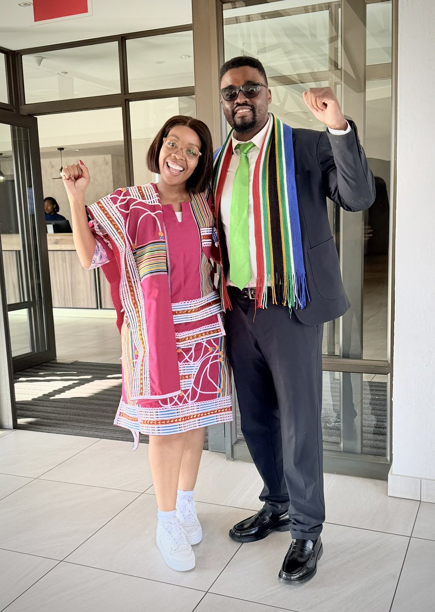 MikeRamothwala's tweet photo. Let’s Welcome 🙏🏾 Winnie Mandela @JacintaNgobese of our Generation to Limpopo. She’s going to pay courtesy visit to our Traditional Leaders before the March&amp;March. Until we Win 🇿🇦🇿🇦 Thobela Ke Yona. https://t.co/9sfZ4zeoD7
