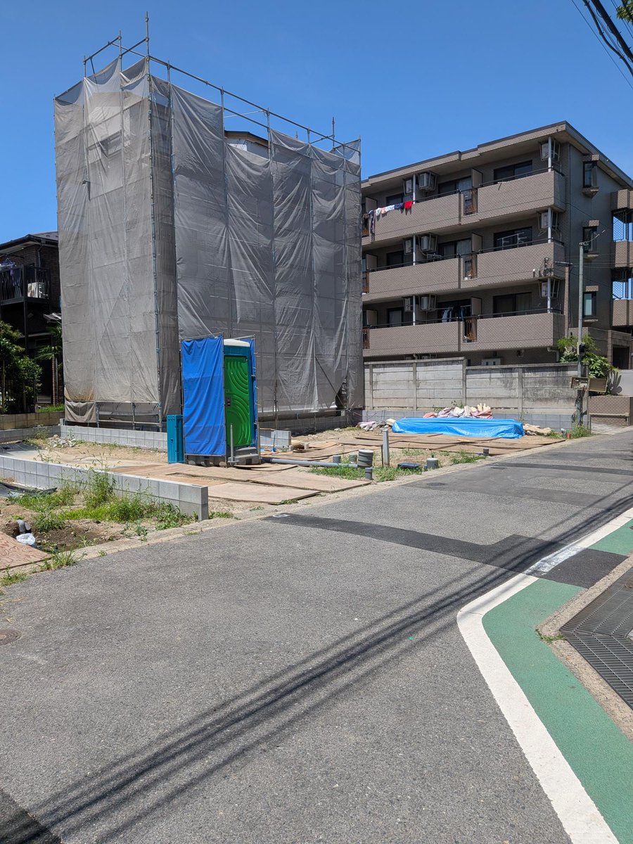 sumaihousing's tweet photo. 【ホームメイトタウン新井】
新築戸建価格：４９８０万円～(全４区画）
工事順調に進んでおります♪
＃市川市��＃東西線　＃総武線　＃行徳　＃浦安　＃南行徳
👇お住まい探しはこちらから👇
https://t.co/IfFEdI2zi0 https://t.co/3bNw6OxkV9