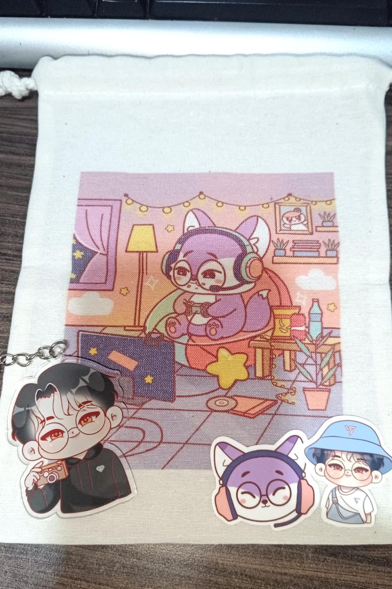 skyvanilla_1's tweet photo. kak @beeusteen halooo! mau berkabar kalau #EverythingForWon nya udah sampai dengan selamat!๐
makasih banyak ya kak udah ngadain ujian menempuh freebies! ngga sia-sia postingan kakak lewat tl ku~~๐ซถ๐ป๐ฉท๐ฉต๐ปโจ๏ธ
freebiesnya bakal sangat manfaat banget! once again, terima kasih! https://t.co/675cXXJGaj
