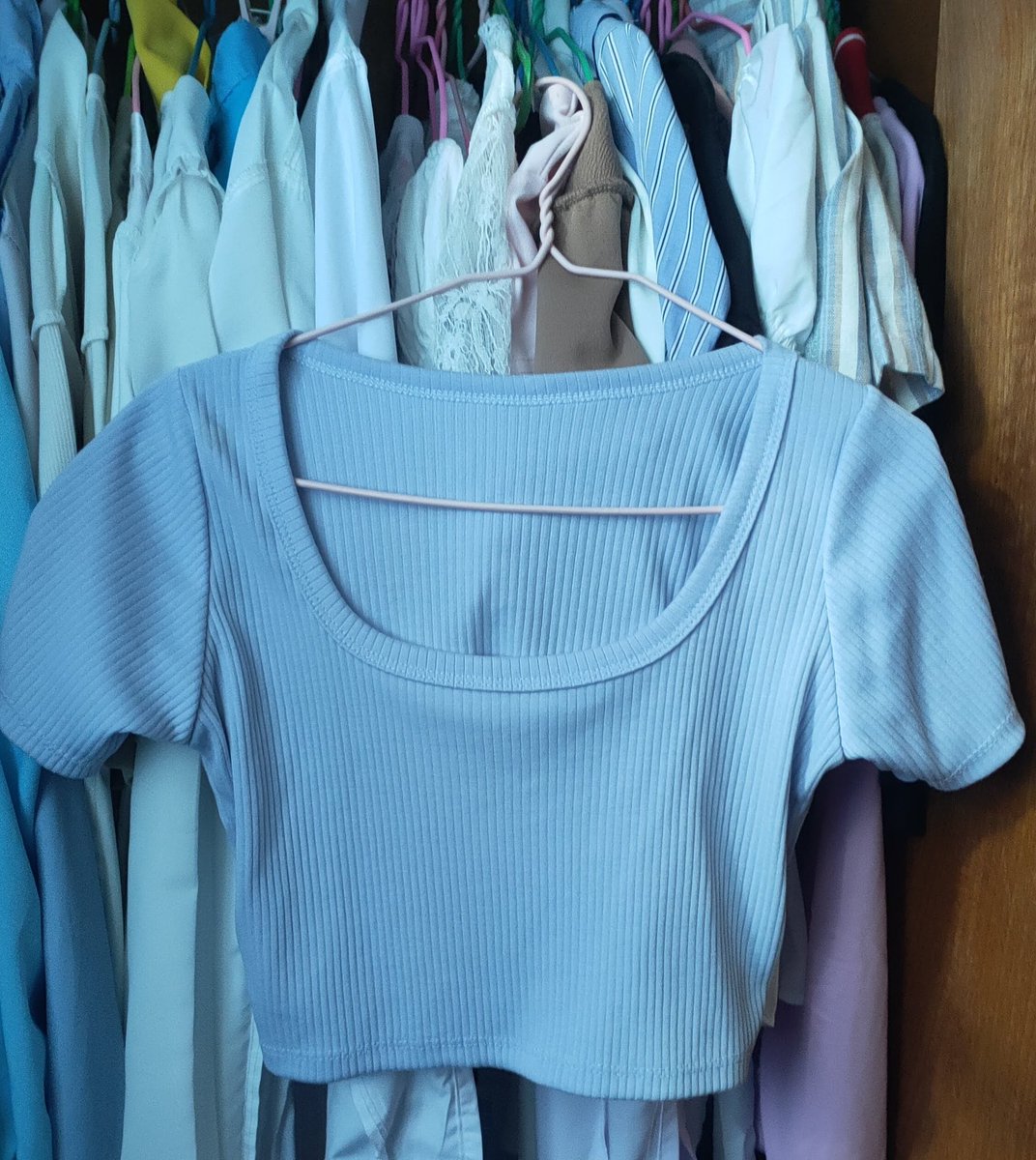 Deardear_a_'s tweet photo. 20 บาท #ส่งต่อเสื้อผ้า #โล๊ะตู้ https://t.co/gEZpOVu9L8