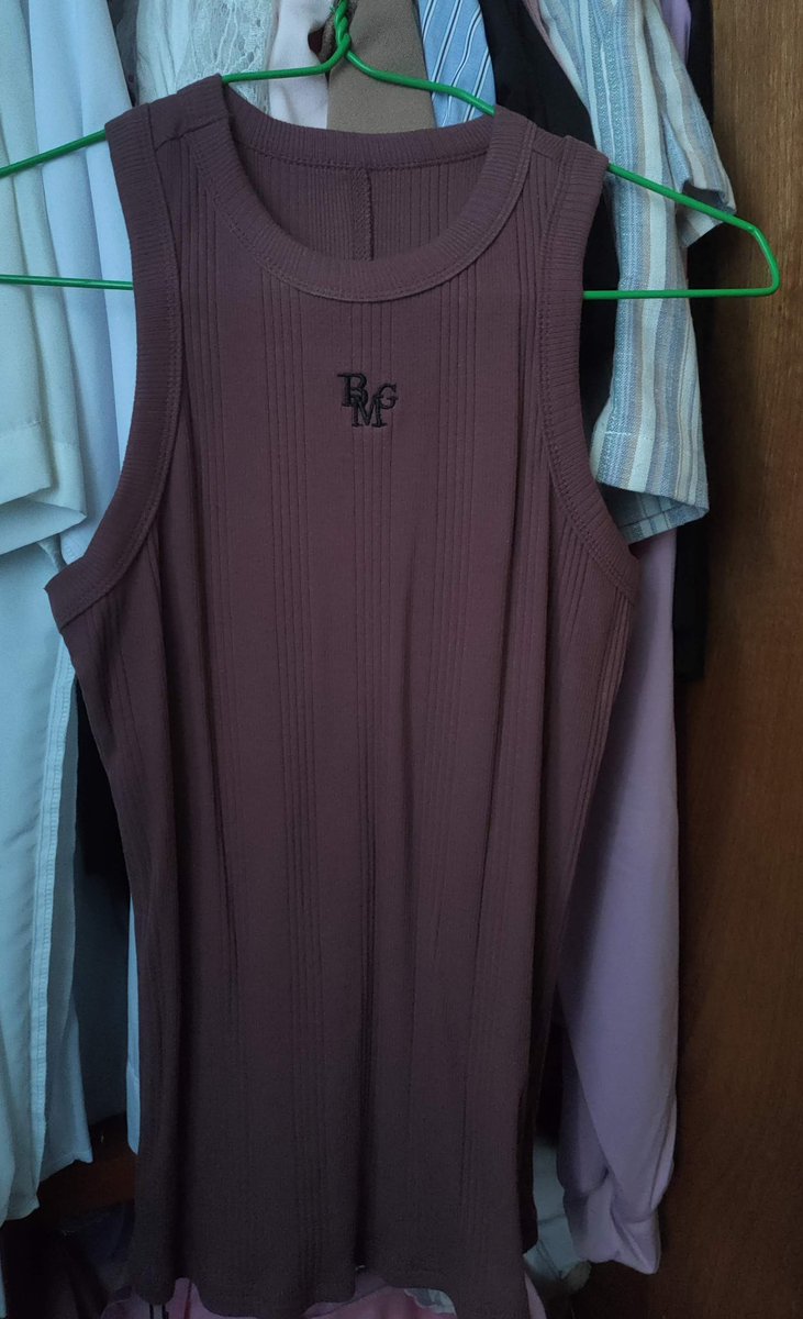Deardear_a_'s tweet photo. 30 บาท #ส่งต่อเสื้อผ้า #โล๊ะตู้ https://t.co/UWFI7MAZXl