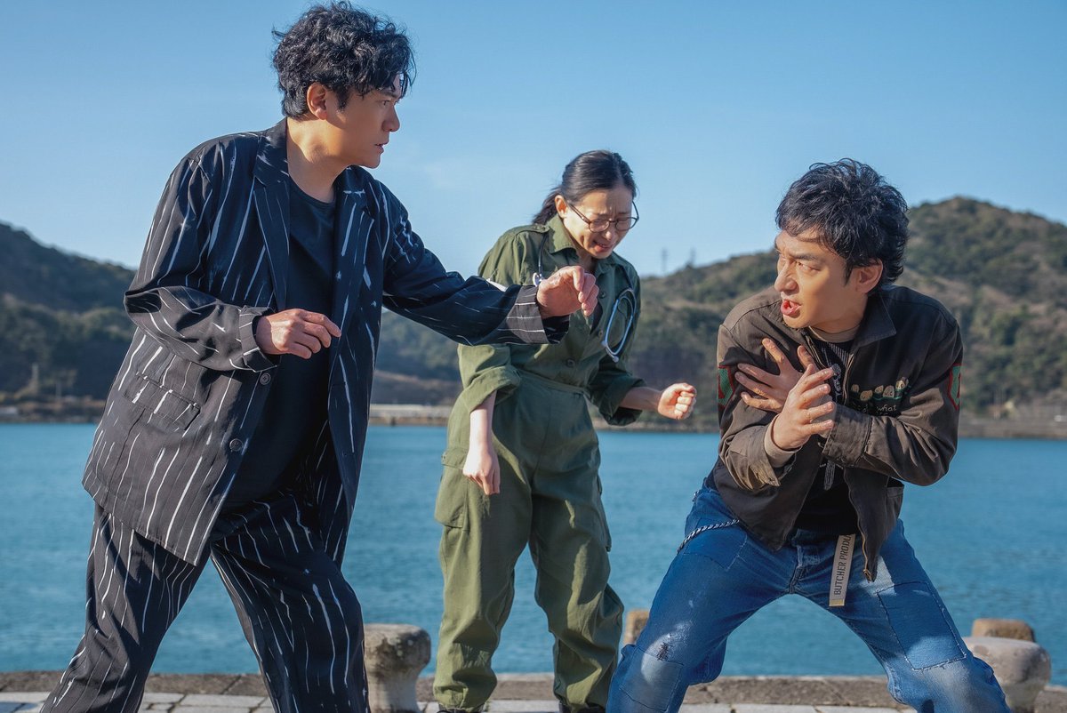 amakusakakip's tweet photo. 天草や宇城など、この度の地震で被災した熊本県内各地が舞台の映画『バナ穴 BANA🕳️ANA』が公開中です。

主演を務めるのは支援活動を表明された“新しい地図”の稲垣吾郎さん、草彅剛さん、香取慎吾さん!

明日以降の上映館は東京・神保町シネマリス、大阪・kino cinema心斎橋、天草・本渡第一映劇です。 https://t.co/P29jmyos7j