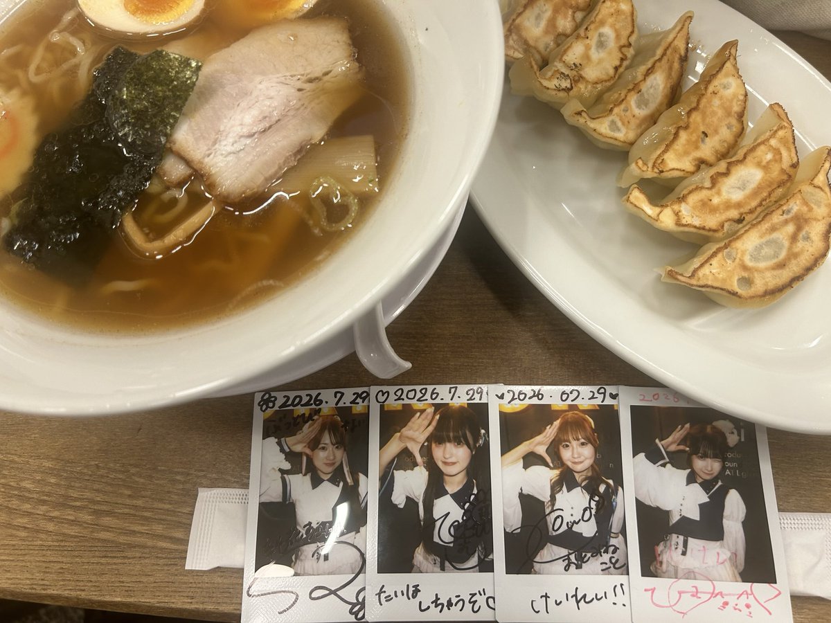 P97587786's tweet photo. 一カ月ぶりのあんみつすごくたのしかった^ ^ダンスと歌上手になっててびっくり🫢またすぐに行きます🤟 https://t.co/tIGr3MGMKG