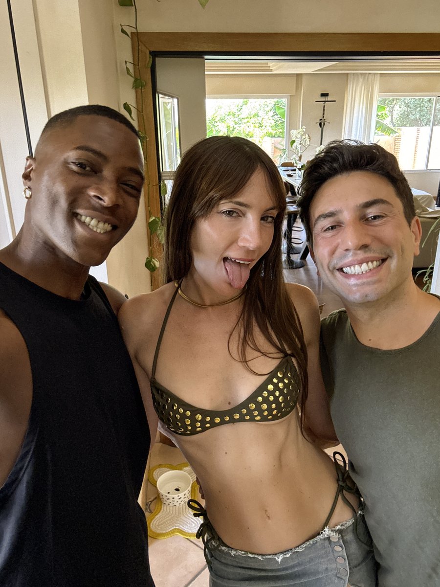GoRo_Kush's tweet photo. ⌛August 6th, your favorite threesome is coming back ��️ 
@mysweetapplexxx 😍