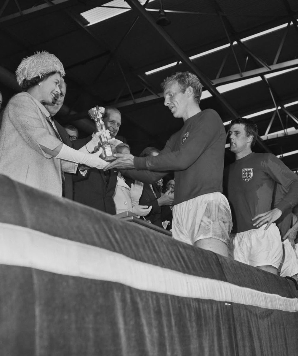 legendsignings's tweet photo. 60 years ago today, England won their only World Cup trophy after beating West Germany 4-2 at Wembley 🏆 

#england #englandfootball #1966 #bobbymoore https://t.co/j9U9pWshTi