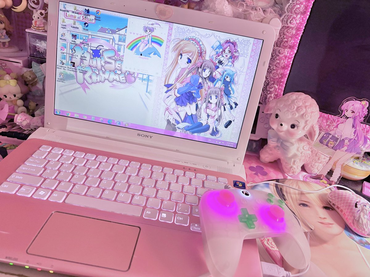 tamagotzu's tweet photo. my beautiful lovely laptop my treasure …. https://t.co/cYbxrDdvk2