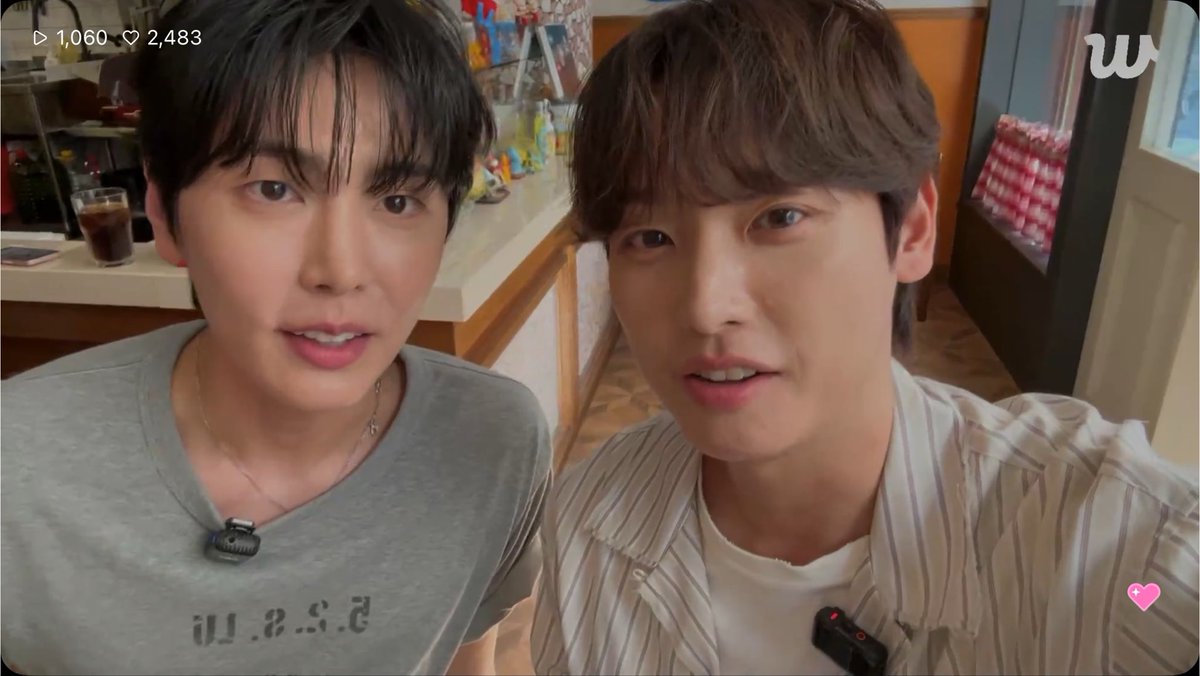 SF9__Unofficial's tweet photo. [Weverse Live] #SF9 #INSEONG #JAEYOON #인성 #재윤 

https://t.co/52QOsrOytE https://t.co/WBst0jo4Hc