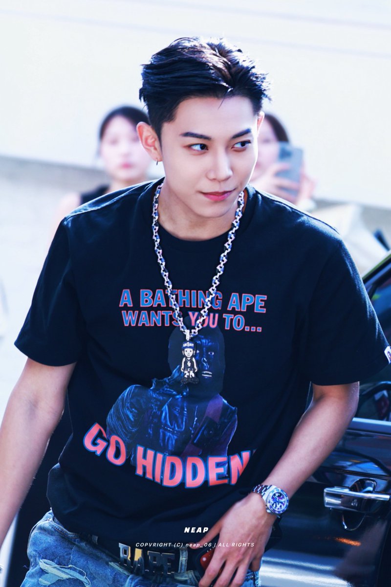 neap_06's tweet photo. 260730 도산 베이프 출근

#률 #RYUL #롱샷 #LNGSHOT https://t.co/btoecWNhGA