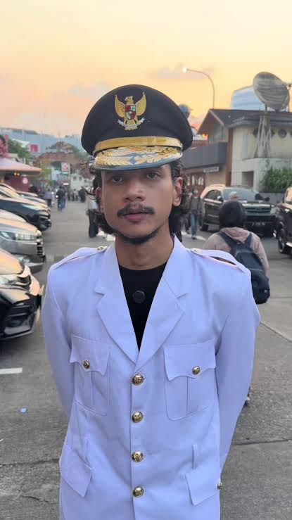hamdalah_asahi's tweet photo. Siap jadi gubernur Blok M 🫡 https://t.co/OGTXDxNqCg