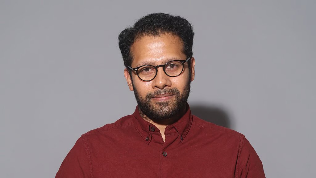 GulteOfficial's tweet photo. #VenkyAtluri:

"Telugu film industry is very disciplined. We start at 8AM and usually work for 11 to 12 hours on the set. And typically for an actor, it's around 10 hours. 

This is standard for everybody. So, anybody who's coming here, they have to agree to that. Or at least, you know, negotiate with that."