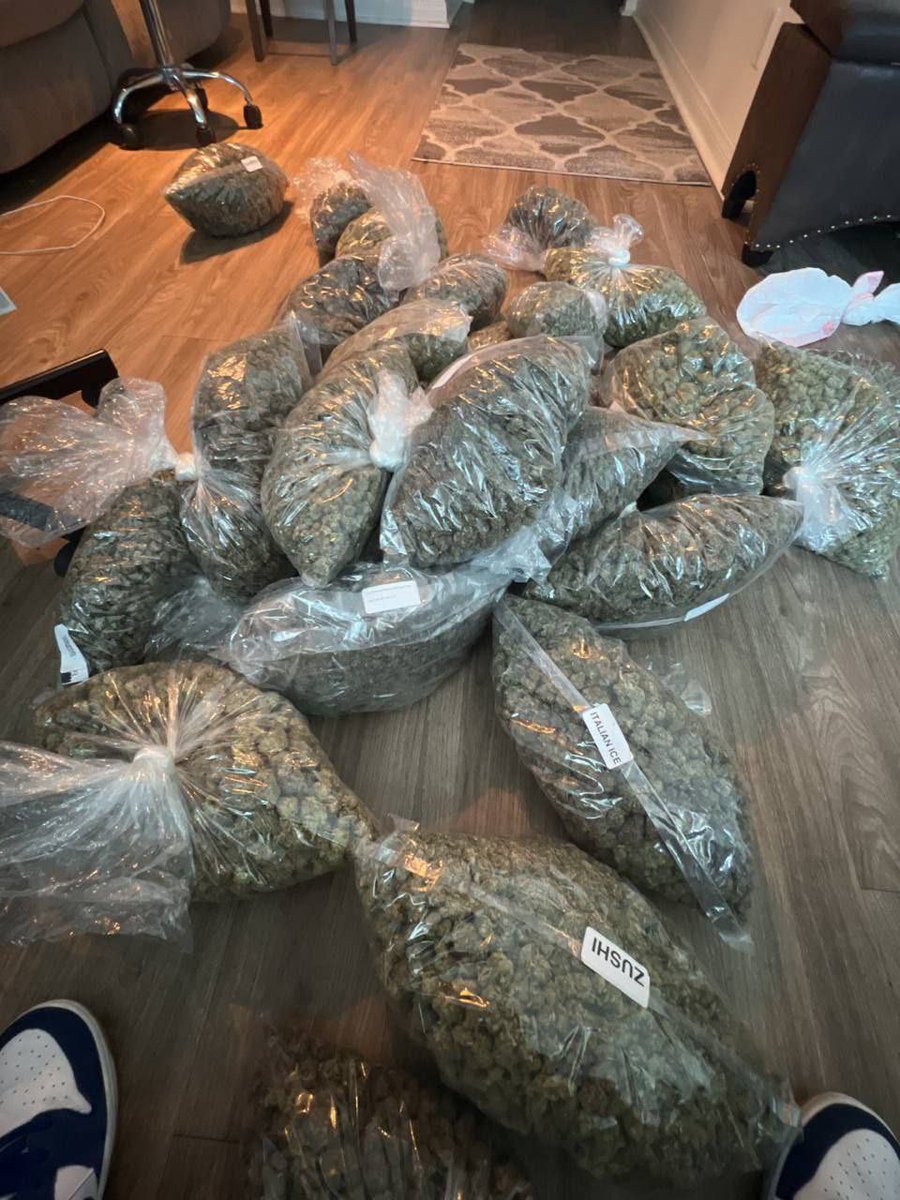 drkknigh's tweet photo. @Dennis44465 Tag to et this shit🔌 https://t.co/cFabowjgwB