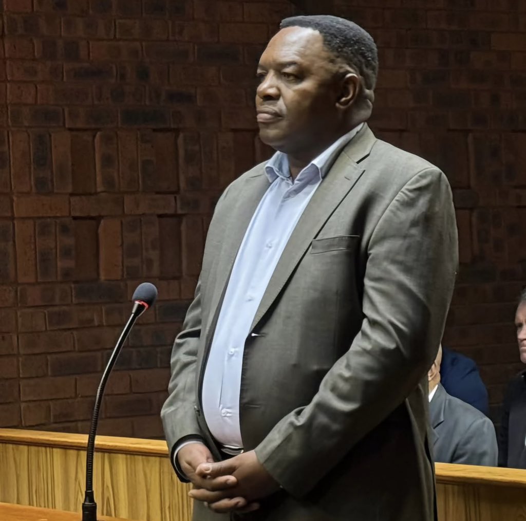AdvoBarryRoux's tweet photo. They charged Commissioner Fannie Masemola just to embarrass him &amp; create a negative perception against him. This is the same way they wanted to charge &amp; arrest Nhlanhla Mkhwanazi but chickened out when the public knew about it prior. The IDAC was used to target corruption busters https://t.co/zedwnKruVG