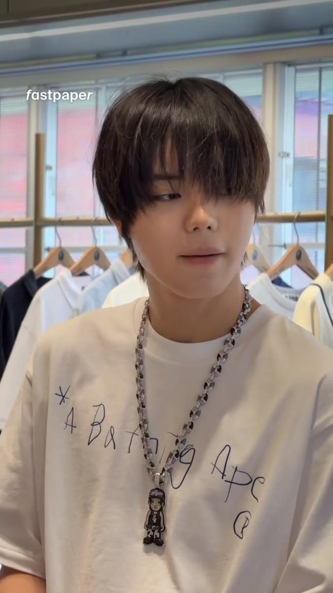 terjemahinRYUL's tweet photo. LNGSHOT’s new character necklaces from BAPE 🤞🏻 https://t.co/AueZ7PTtWk