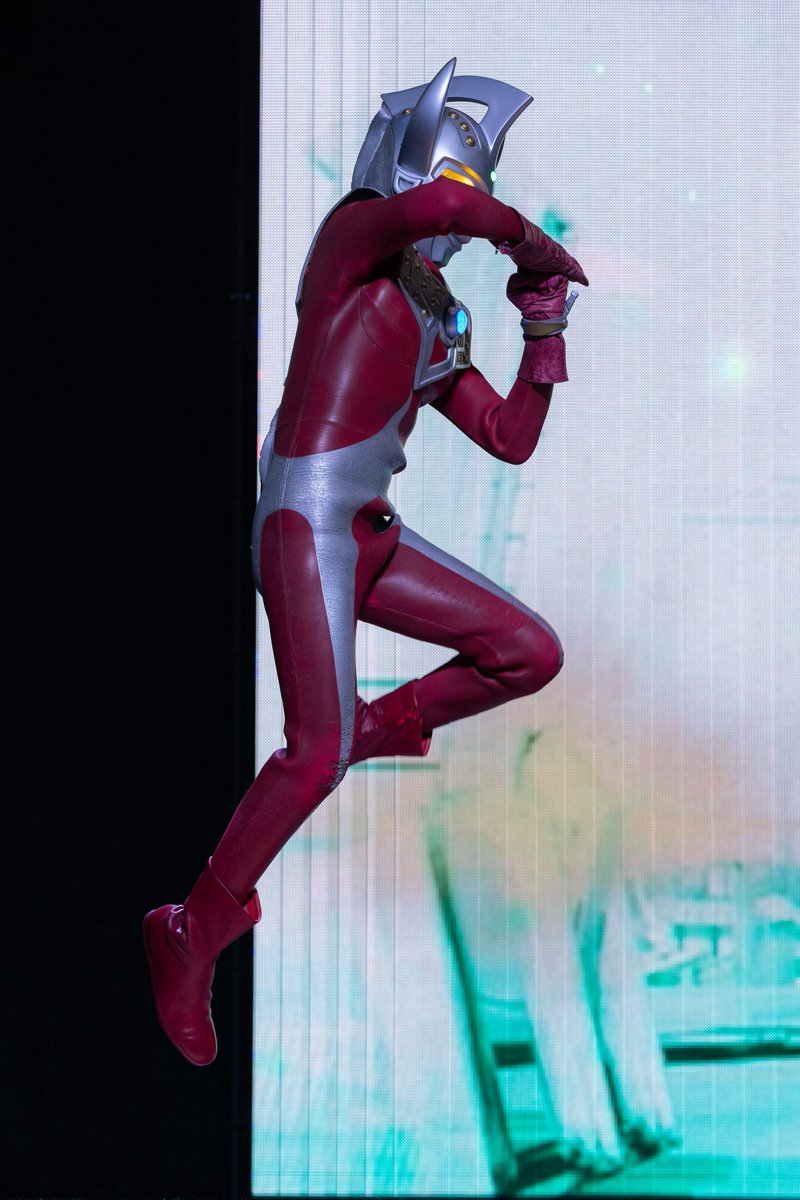 ULTRA_Z_PHOTO's tweet photo. タロウが飛び立つ
 #ウルトラマンタロウ 
 #ウルトラヒーローズEXPO  #ウルサマ https://t.co/9cNihI7u1B