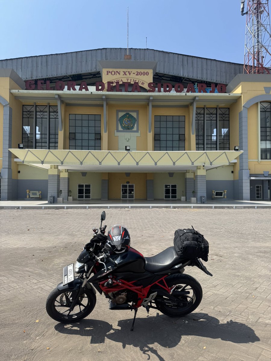 ibamhariri's tweet photo. As you wish pak.. done 🙏🏽🏟️
#TourDeJava
#NostalgiaISL https://t.co/U0IDubtv8Q