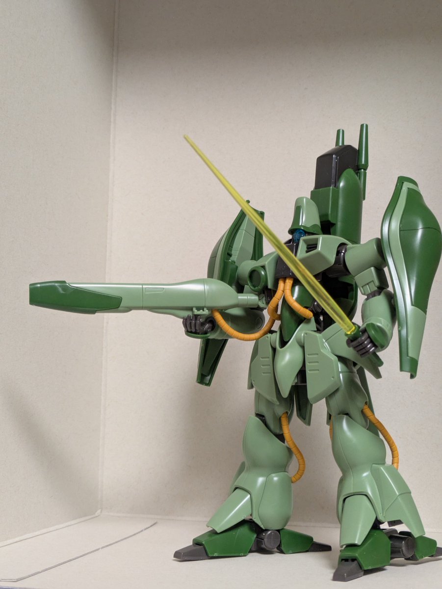 Ryo_06_2's tweet photo. HGガザCユニコーンVer.　完成しました。
息抜きのバチ組みです。怪獣みたいなモビルアーマー形態お気に入りです。
#ガザC
#ガンプラ https://t.co/L5cBYPCgVF