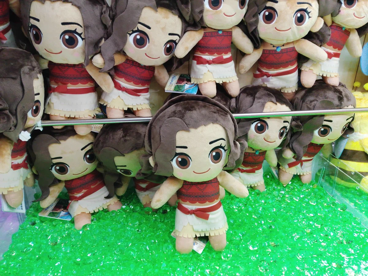 Disney store アクションフィギュア モアナ フィギュア マクドナルド