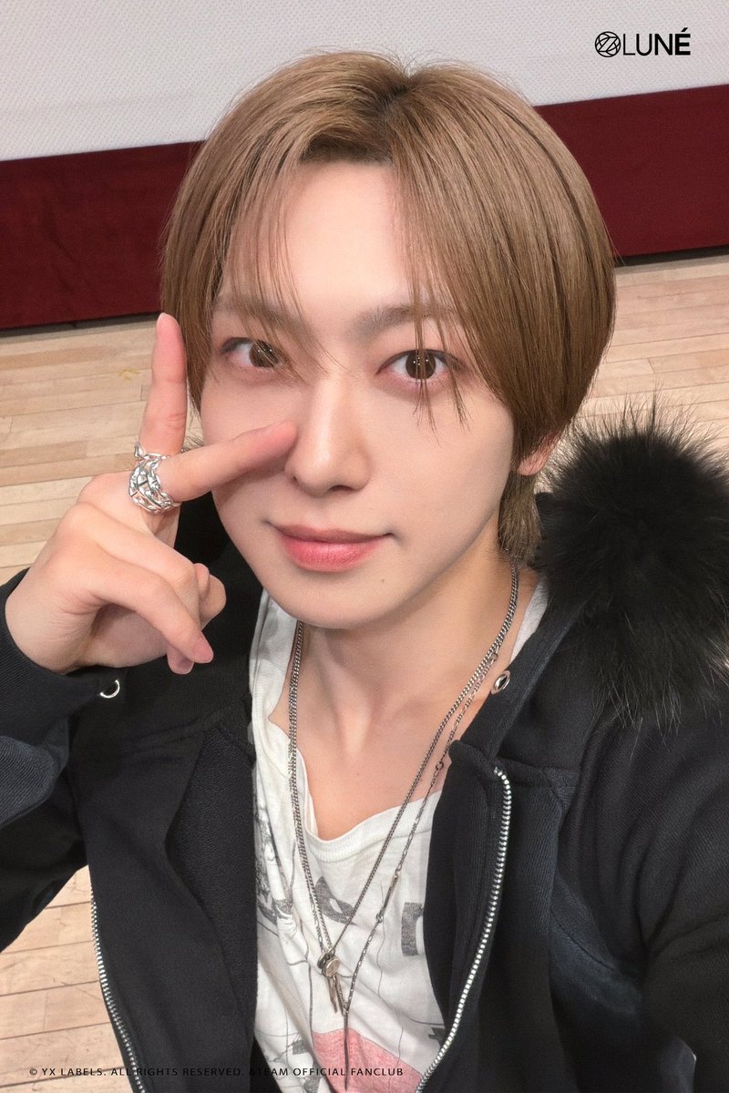 _Myfum_'s tweet photo. 단추픽 https://t.co/n4XZ8EI4KV