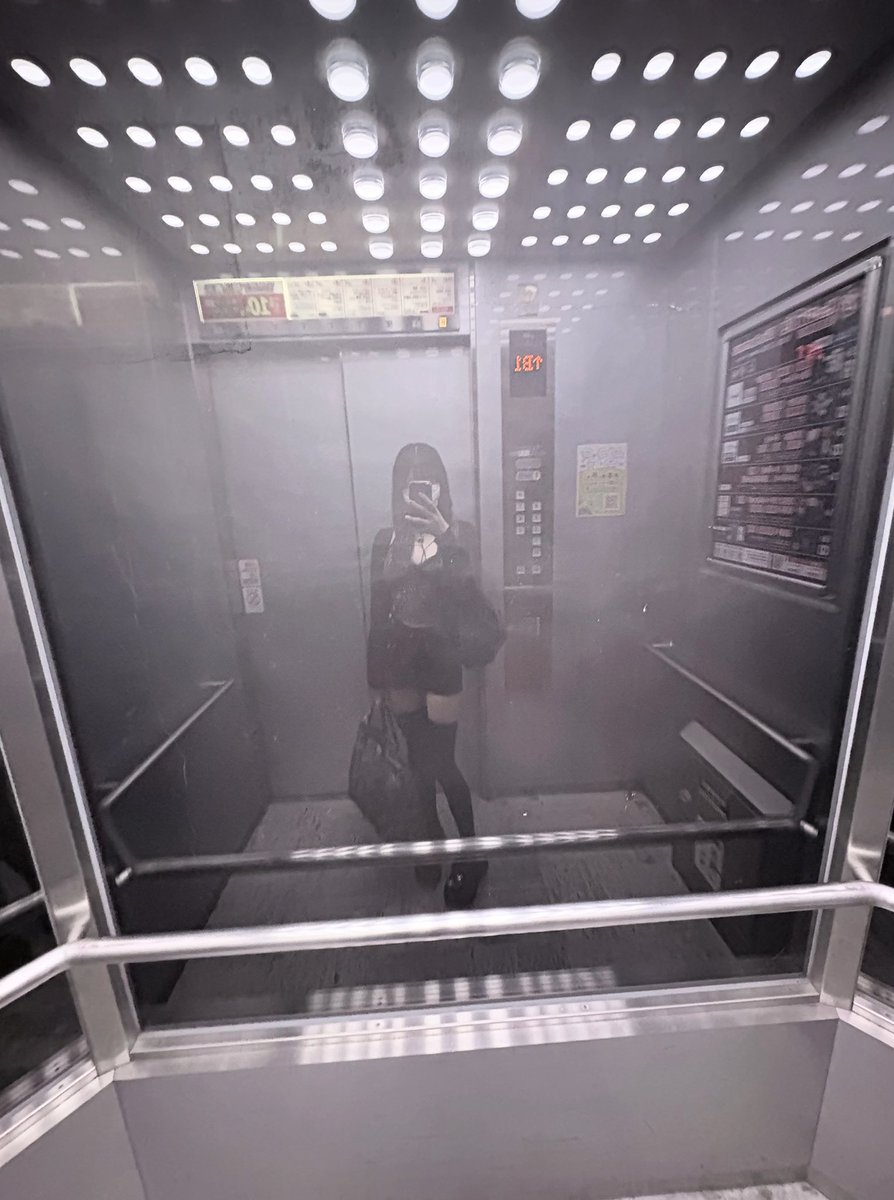 cps_aI's tweet photo. 金欠女💸突発博多旅行アルといってきます✈️💫🎶 https://t.co/loVCNP5ufy