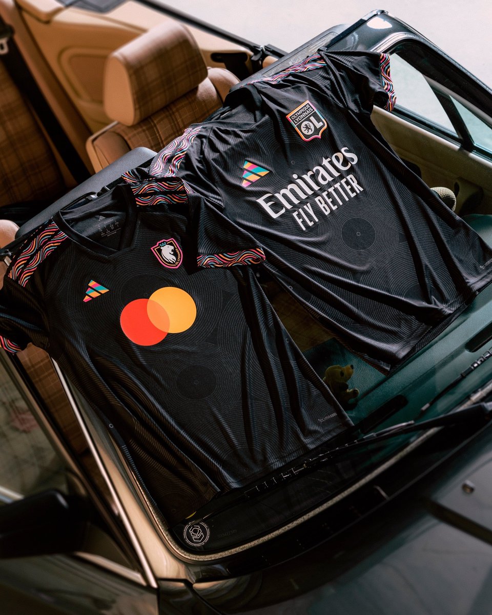 _PointDePenalty's tweet photo. Le code de -20% sur le nouveau maillot third de l'OL alors qu'il est sorti y a 3 jours il fait PLAISIR 🫶

Lien (1̶0̶0̶€ 80€ code PDP20) https://t.co/zloeWbxJE3 https://t.co/Y3nnbIcFBm