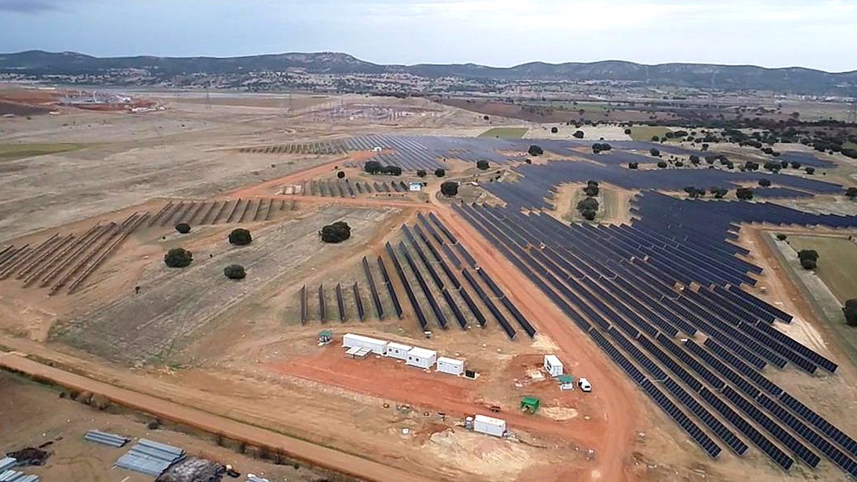 OneStopESG_'s tweet photo. Tesla and Zelestra Sign 140 MWac Solar PPA for Texas Lumen Farm
Read More: https://t.co/KuGx0cS3TT
#tesla #zelestra #solarenergy #ppa #esg #renewableenergy #texas #cleanenergy #energytransition https://t.co/hIHgoD6kcx