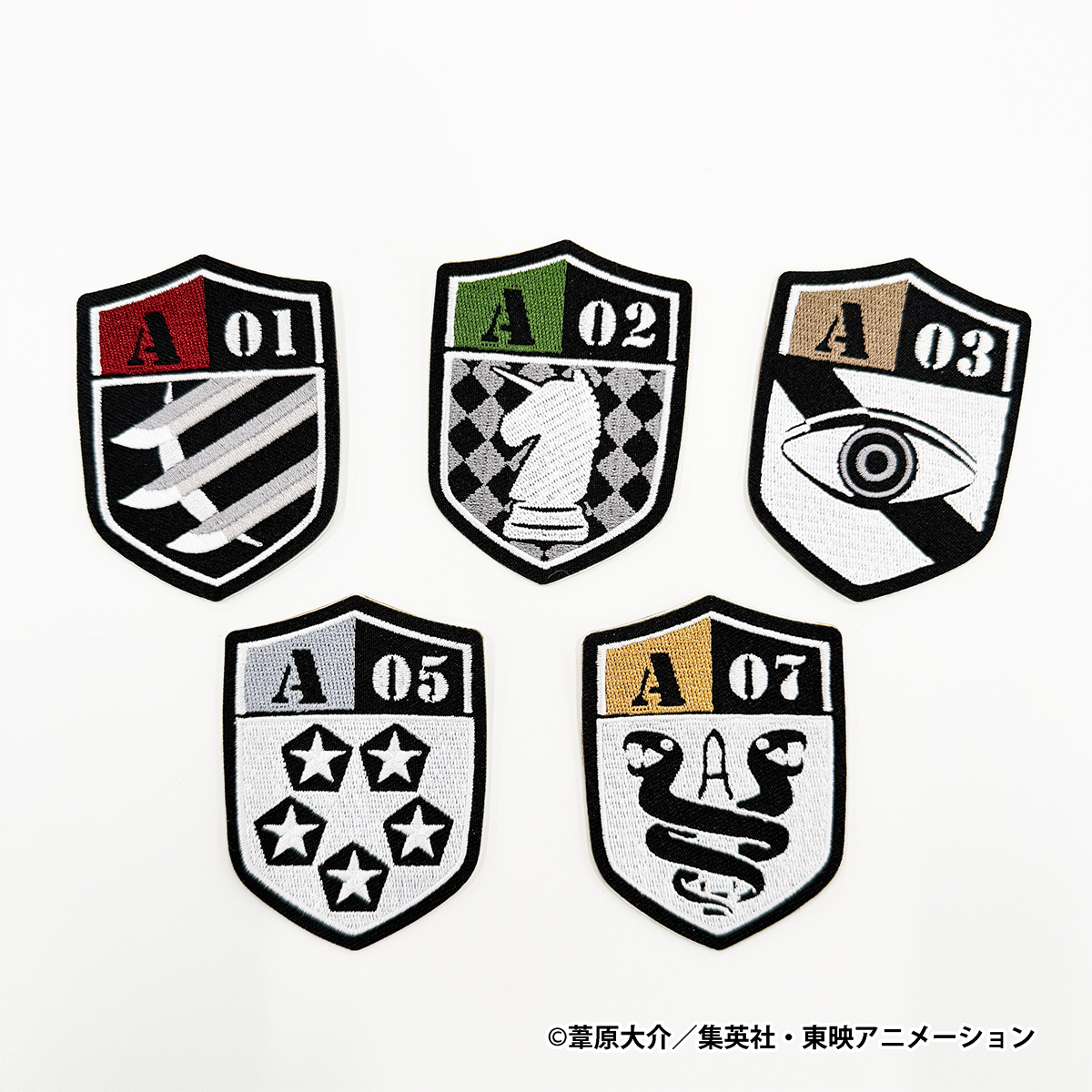 Anime_W_Trigger's tweet photo. ◤Anime WORLD TRIGGER Exhibition "REBOOT"◢
＼開催まであと11日／

「エンブレム刺繍ワッペンステッカー」をご紹介

BORDERや各隊エンブレムのワッペンステッカーが登場
刺繍ならではの高級感と存在感が魅力的❕
服など布にも貼れる仕様です

👇詳細はこちら
https://t.co/Y3HZt9fkKF

🔗東京会場チケットはこちら
https://t.co/IYSygEQP17

#ワールドトリガー
#ワートリREBOOT
#ワートリREBOOT展