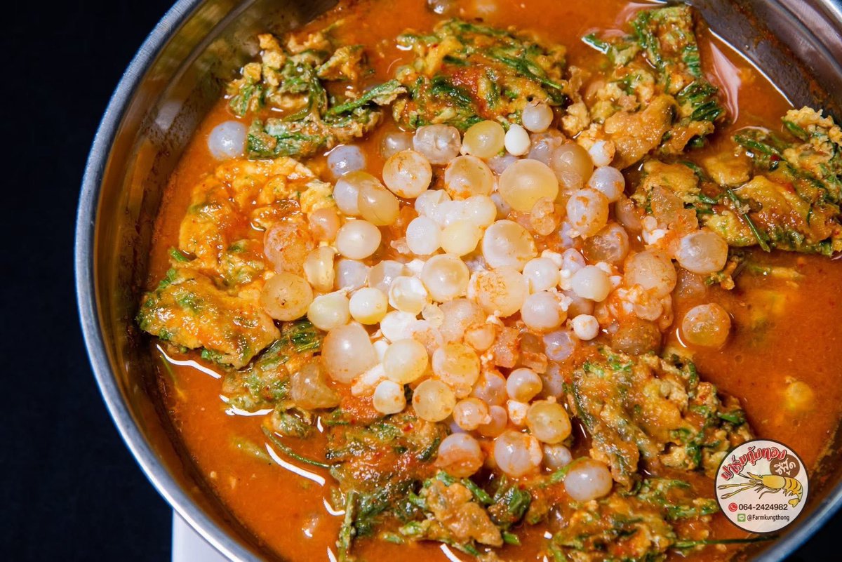 fernseelee's tweet photo. คนอยุธยาขอตอบว่า กุ้งเผา ก๋วยเตี๋ยวเรือ คาเฟ่ วัด เพนียดช้าง ถ้าเป็นเมื่อก่อนจะบอกว่าตลาดน้ำด้วย แต่เดี๋ยวนี้น่าจะซบเซาแล้ว (ร้านมิชลินมีเยอะมากกกก) 

ถ้าร้านกุ้งเผา แนะนำให้ไปที่ตลาดกลางเลยค่ะ มีหลายร้านให้เลือกสรร หรือซื้อกลับบ้านก็ฟินเพราะราคาดี ส่วนตัวถูกใจร้านฟาร์มกุ้งทอง ซีฟู้ดเริ่ด ปลาหมึกผัดไข่เค็มอร่อยมากกกกกกกกก (รูปจากเพจร้านเน้อ) 🤤🦐