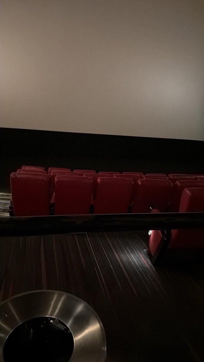 blaik_2005's tweet photo. now seated for #SpiderManBrandNewDay https://t.co/KOHrqowcAt