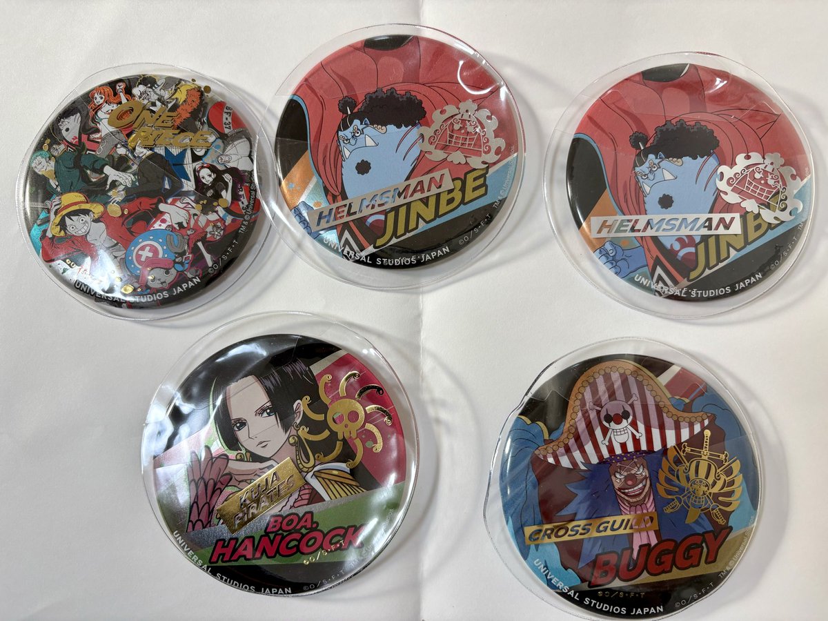 hinata35's tweet photo. 【ユニバ/プレサマ/ONE PIECE/ワンピース/缶バッジ】

譲：一味、ジンベエ、ハンコック、バギー

求：ゾロ、ナミ、ロビン、たしぎ②、クロコダイル

後日パーク内か郵送希望です。まとめて交換いただける方を優先させていただきます。 https://t.co/qjmxfiWeHp