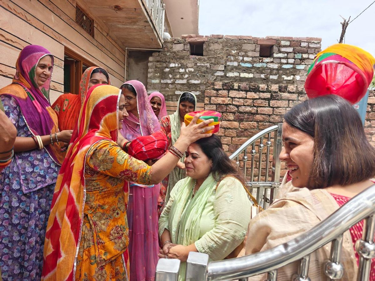 manjari_org's tweet photo. 🌸 A Day of Learning, Connection, and Inspiration 🌸

@manjari_org  was delighted to welcome Genpact Global CSR Leader, Rachna, to our Dangiyawas Textile Centre in Jodhpur during her recent visit.
More than a project review, the visit was a meaningful opportunity for dialogue, shared learning, and celebrating the strength of women-led livelihoods. 

Rachna spent time with our women artisans, listened to their journeys, witnessed their skills firsthand, and experienced the dedication, creativity, and resilience behind every handcrafted product.

The Genpact team interacted with our G-Sakhi Didis and reviewed the progress of the ongoing initiative, discussing its impact, future opportunities, and pathways for sustainable growth. These conversations reaffirmed the power of collaboration in creating lasting change for rural women and their communities.

The team also explored our textile collections and handcrafted products, appreciating the remarkable artistry of our artisans and supporting them through direct purchases.

We are deeply grateful to @Genpact  for its continued partnership, encouragement, and commitment to strengthening women's livelihoods. Together, we are enabling opportunities, nurturing confidence, and building a more inclusive and sustainable future.

#ManjariFoundation #Genpact #WomenEmpowerment #WomenArtisans #SustainableLivelihoods #RuralDevelopment #CSR #GenpactCares