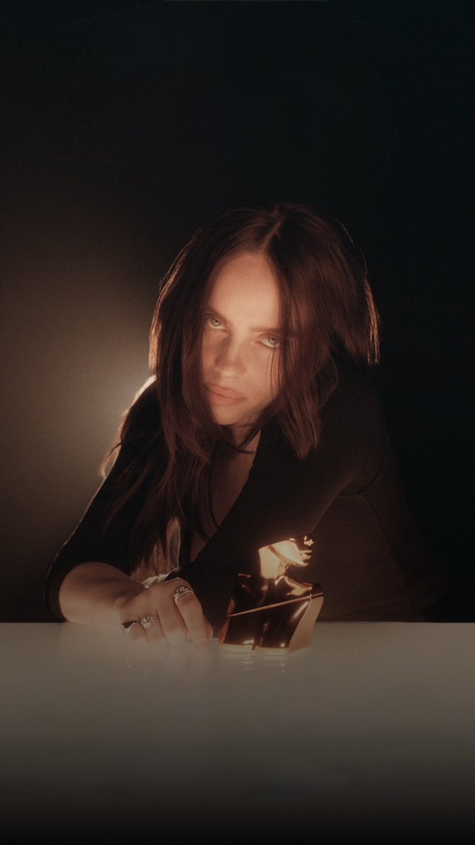 billieeilishtrs's tweet photo. Billie photographed for "Eilish Intense"! ⭐️ https://t.co/GyjhiOZOrf