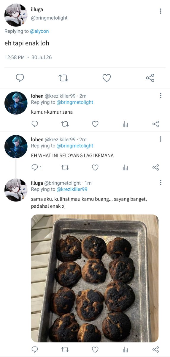 muramuka's tweet photo. "kok illuga mau sama lohen, sih?"
"dipelet."
"peletnya apa?"
"........ sad food."
"hah?"

#illuhen one  tweet au
cw // sad food.

selera illuga yang patut dipertanyakan. https://t.co/6ir0VxJvMi