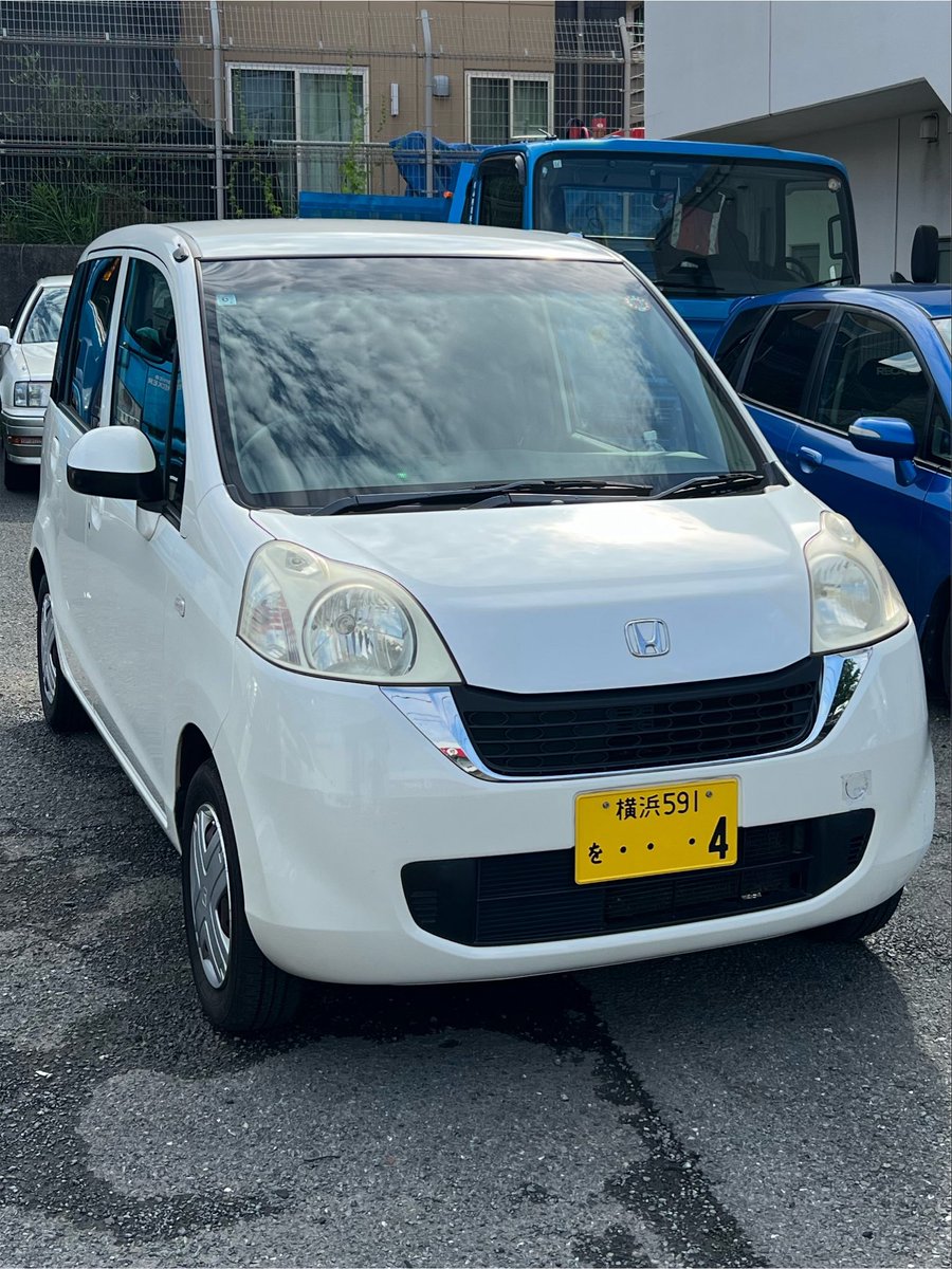 hirapy_'s tweet photo. 彼女ちゃまに納車するライフを3時間弱かけて洗車とコーティング
今度オイルとワイパーも変えよう https://t.co/DFi2NJZZYv