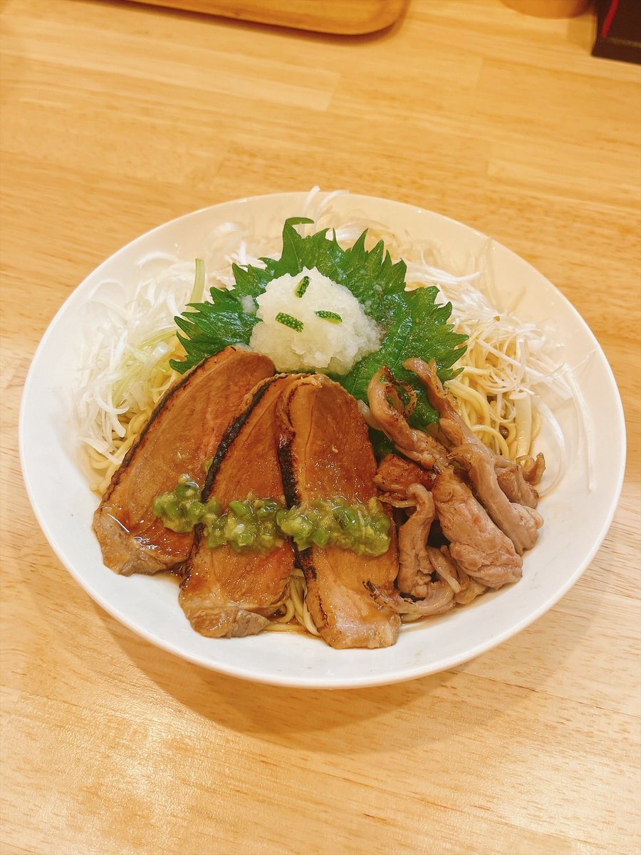 genkii_manzoku's tweet photo. 明日からスタート。

ぶっちゃけ、今回の京鴨冷麺は華やかではありません。

映えるための具材は入れず、「京鴨に本当に合うもの」だけで組み立てました。

派手さより味を選んだ一杯です。
ぜひ食べてみてください。 https://t.co/xq40I7SFIP