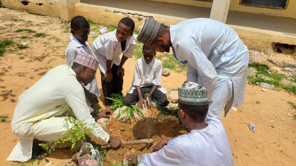 YM4SDGs's tweet photo. We are proud to spotlight the outstanding work of our CLP2026 participants in Kaura Namoda, Zamfara State. 🌍

Greening Kaura Namoda: Climate Change Awareness and Community Tree Planting Initiative.

25 trees planted. A community activated. A generation inspired. 🌳

#CLP2026 https://t.co/6M0p0gkb1w