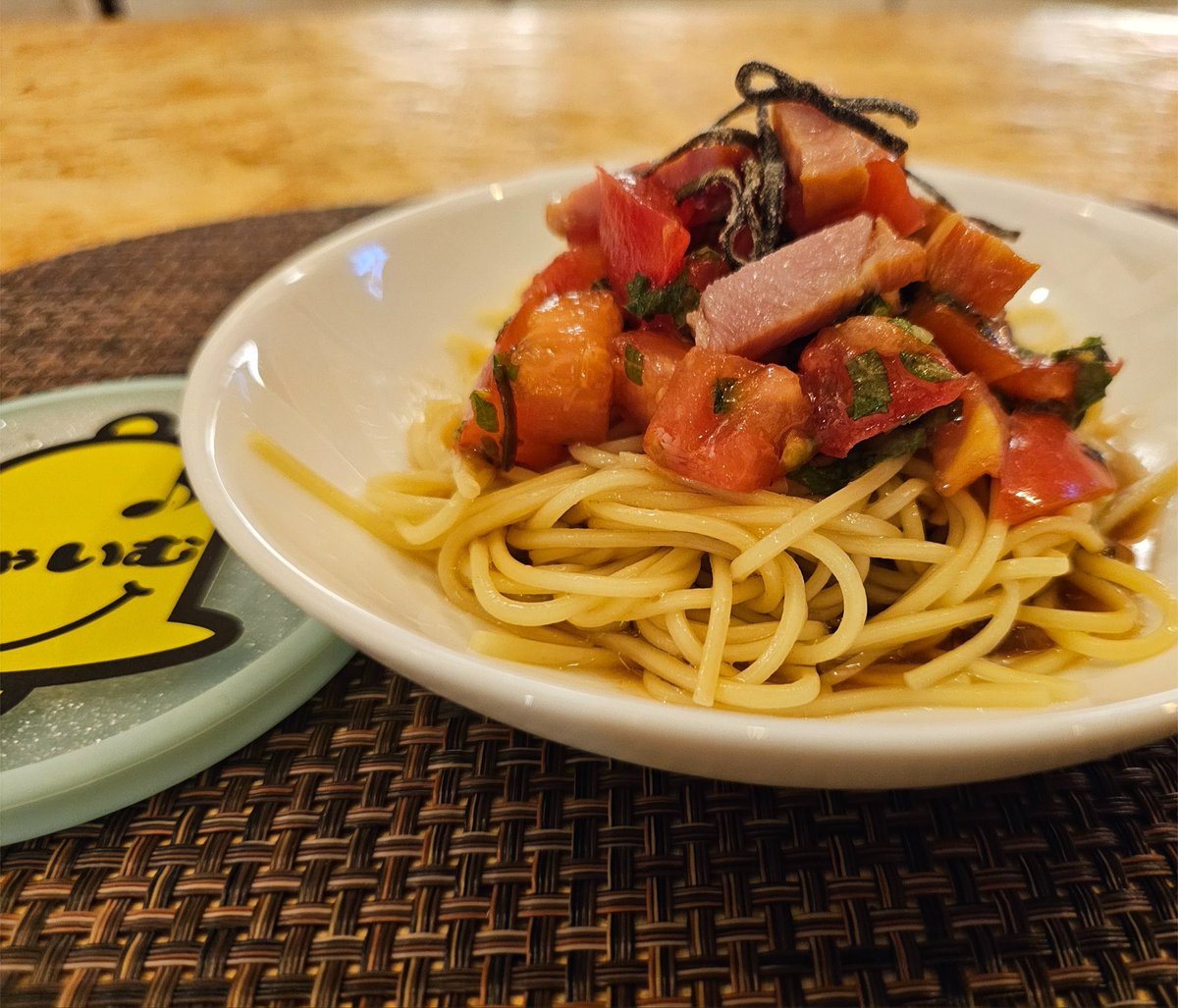 cha_i_mu's tweet photo. ちゃいむ🔔冷やし麺はじめてました♪

・トマトと大葉の冷やし麺
・豚しゃぶゴマ冷やし麺

暑いときは、冷やし麺でサッパリと♪
是非(*´༥` *)ﾓｸﾞﾓｸﾞしに来てね🔔

#冷やし麺　#ちゃいむ冷やし
#ちゃいむ　#喫茶バー　#小料理バー
#奥州市　#水沢　#大船渡 #陸前高田 https://t.co/naWQ93G0qd